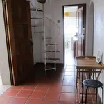 Rent a room of 120 m² in lisbon