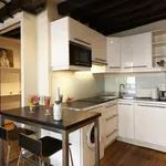 Appartement de 431 m² avec 1 chambre(s) en location à Paris