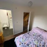 Rent 4 bedroom flat in Wales