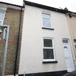 Rent 3 bedroom flat in South East England