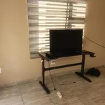 Rent 1 bedroom apartment in Johannesburg