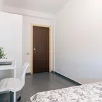 Rent 4 bedroom apartment in Valencia