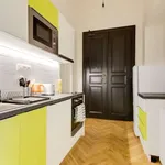 Pronajměte si pokoj o rozloze 92 m² v prague