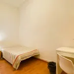 Rent a room in lisbon