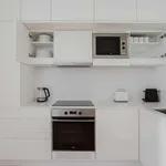 Rent 2 bedroom apartment of 102 m² in lisbon