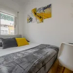 Rent a room of 120 m² in madrid