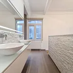 Rent 3 bedroom apartment in Ixelles