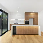 Rent 4 bedroom apartment in Melbourne