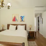 Rent 5 bedroom apartment of 154 m² in lisbon