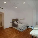 Rent a room of 130 m² in barcelona