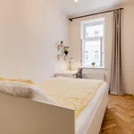 Rent 6 bedroom apartment in Prague