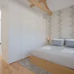 Rent 1 bedroom apartment of 65 m² in porto