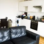 Rent 3 bedroom apartment in Yorkshire And The Humber