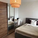 Miete 4 Schlafzimmer wohnung von 15 m² in Berlin