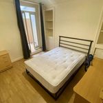 Rent 5 bedroom flat in Wales