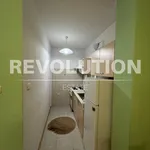 Rent 2 bedroom apartment of 65 m² in Център