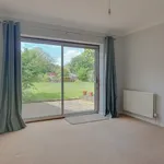 Rent 3 bedroom flat in East Hertfordshire