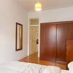 Rent 2 bedroom apartment of 120 m² in lisbon