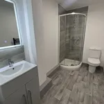 Rent 2 bedroom flat in Leeds