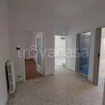 Affitto 3 camera appartamento di 95 m² in Taranto