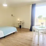 Rent a room of 120 m² in valencia