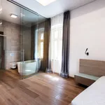 Pronajměte si 2 ložnic/e byt o rozloze 186 m² v Prague