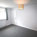 Rent 3 bedroom flat in South East England