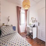 Rent a room in lisbon