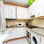 Rent a room of 90 m² in Madrid