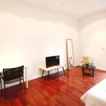 Rent 3 bedroom apartment of 12 m² in Barcelona