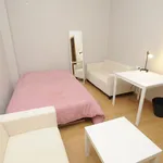 Rent 8 bedroom apartment in Valencia