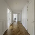 Rent 6 bedroom apartment of 175 m² in Paris