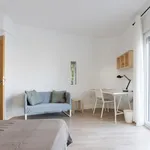 Rent 10 bedroom apartment in Granada