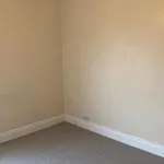 Rent 2 bedroom flat in Yorkshire And The Humber