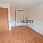 Rent 5 bedroom house of 373 m² in Leiria