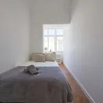 Rent a room in lisbon