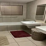 Rent 3 bedroom apartment in Umhlanga