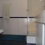 Alugar 2 quarto apartamento de 127 m² em Cascais