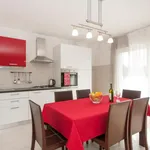 Rent 2 bedroom apartment of 80 m² in Kaštel Lukšić