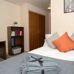 Rent 5 bedroom flat in Leicester