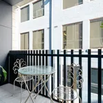 Rent 1 bedroom apartment in Carlton