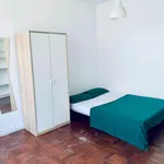 Rent 6 bedroom apartment in Lisbon