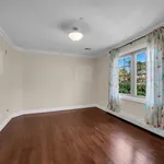 Rent 4 bedroom apartment of 390 m² in Staten Island