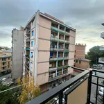 Affitto 7 camera appartamento di 138 m² in Genoa