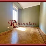 Rent 2 bedroom apartment of 65 m² in Milano