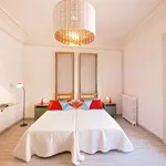 Rent 4 bedroom apartment of 150 m² in barcelona