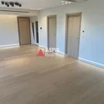 Rent 3 bedroom house of 230 m² in Γλυφάδα