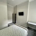 Rent 2 bedroom flat in Cardiff