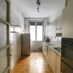 Rent 5 bedroom apartment of 150 m² in Roma