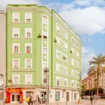 Alquilo 8 dormitorio apartamento de 143 m² en Valencia